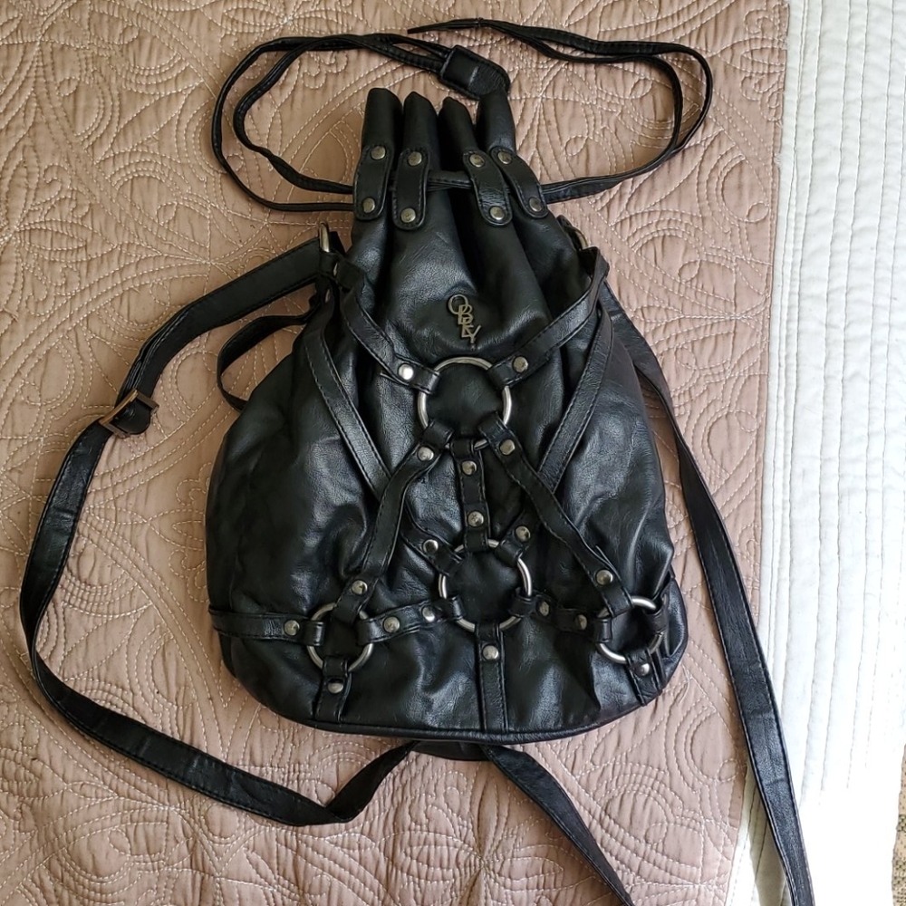 Edgy Obey bucket bag